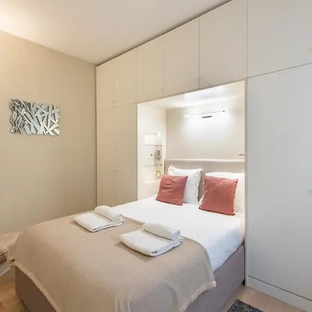 아파트 Elegant Parisian - Steps To Opera, Lafayette & Dining *