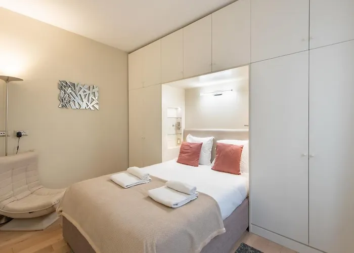 아파트 Elegant Parisian - Steps To Opera, Lafayette & Dining *