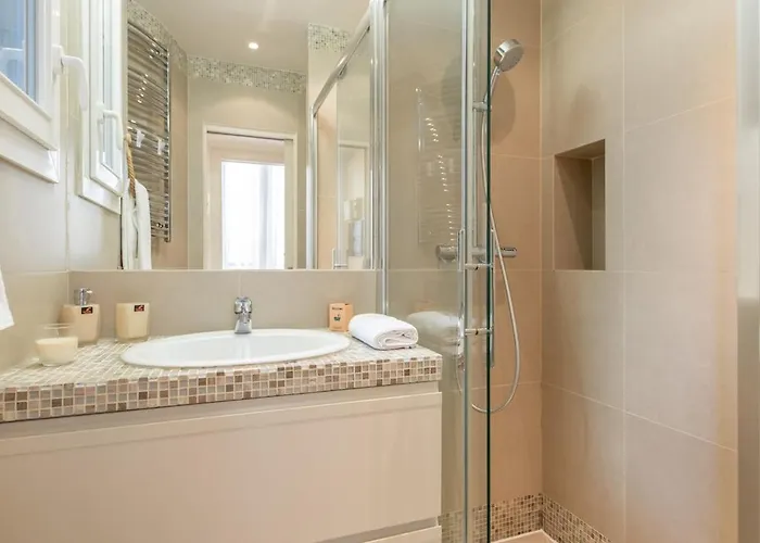 Elegant Parisian - Steps To Opera, Lafayette & Dining 아파트 파리