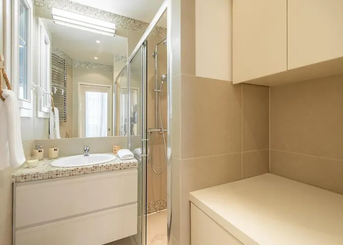 Elegant Parisian - Steps To Opera, Lafayette & Dining 파리