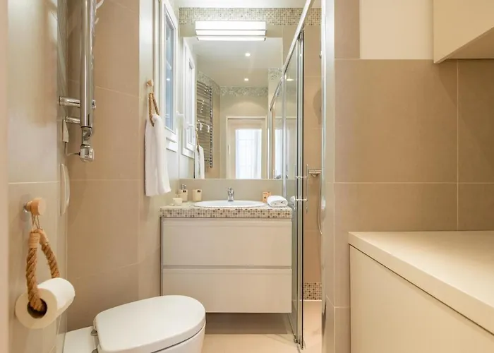 아파트 Elegant Parisian - Steps To Opera, Lafayette & Dining 파리