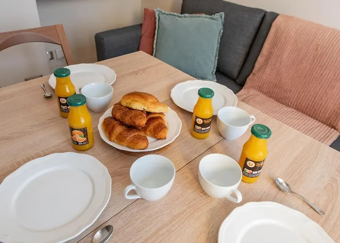 Elegant Parisian - Steps To Opera, Lafayette & Dining