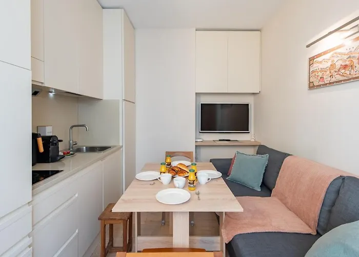 Elegant Parisian - Steps To Opera, Lafayette & Dining * 파리