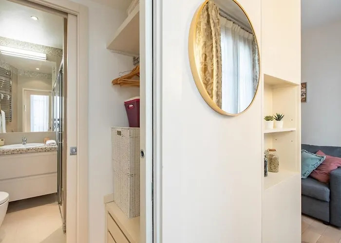 Elegant Parisian - Steps To Opera, Lafayette & Dining 아파트 파리