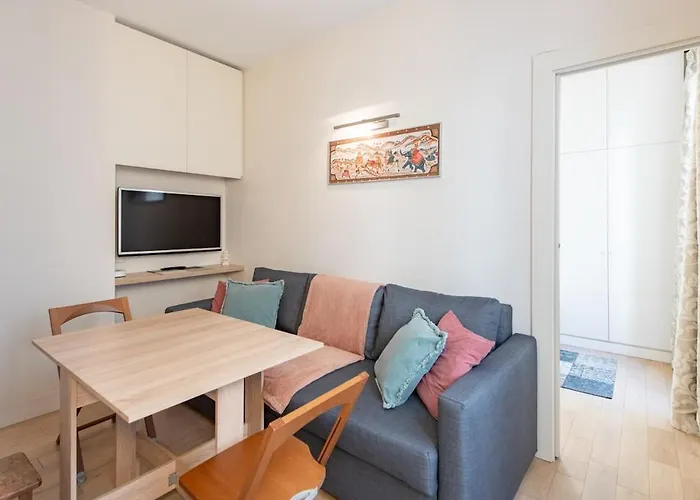 아파트 Elegant Parisian - Steps To Opera, Lafayette & Dining 파리